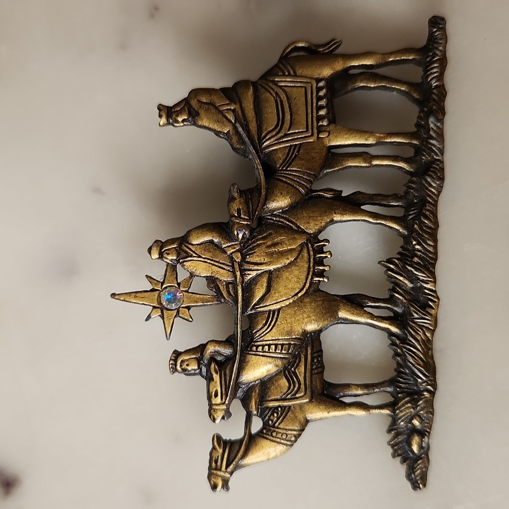 JJ | Brass Three Wisemen | Brooch | Vintage